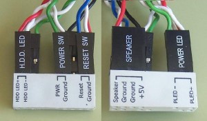 Conector puente auxiliar para insertar en él todos los cables del frontal y posteriormente insertarlo de una vez en la placa base 