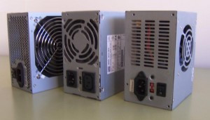 Tres fuentes distintas, situadas juntas para apreciar sus diferencias particulares. 