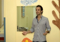 Juan dando una explicación. 
