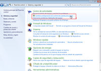 Muestra cómo acceder al Control de Cuentas de Usuario, para ello nos dirigimos al Panel de Control – Sistema y seguridad – Centro de Actividades – Cambiar configuración de Control de cuentas de usuario.